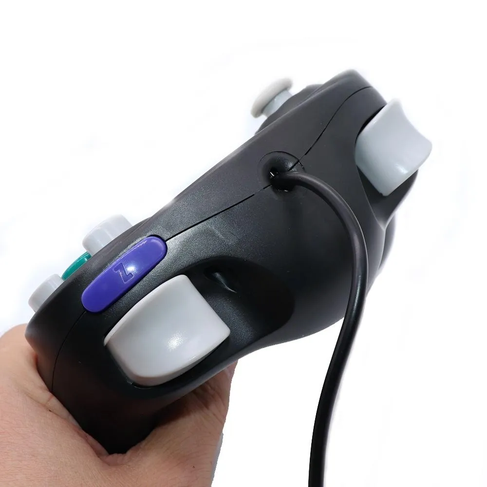 2-pack Wired Vibrating Game Controller for Nintendo Ngc / Wii - Available - White