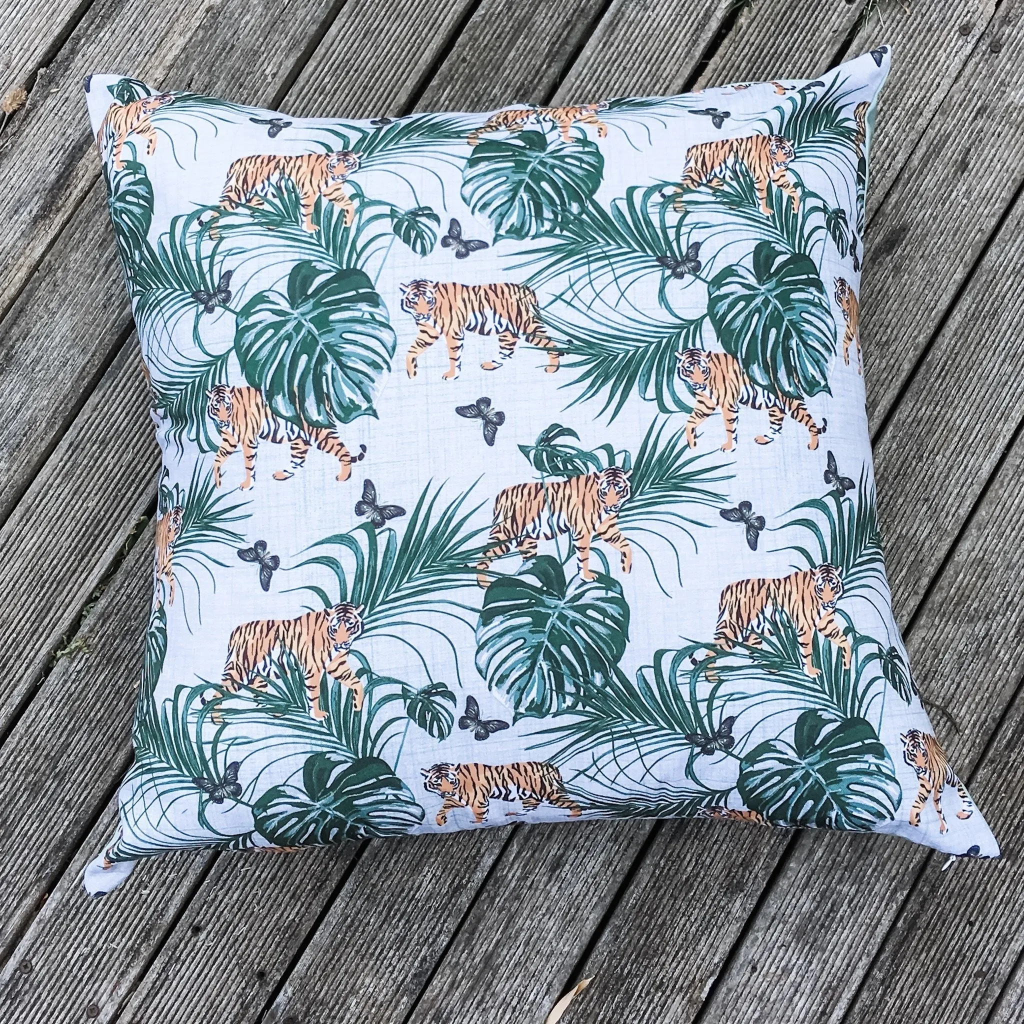 Extra Large 65cms Tiger Water Resistant Garden Floor Cushion Cover Scatter Pillow Cover Tropical Jungle Rainforest