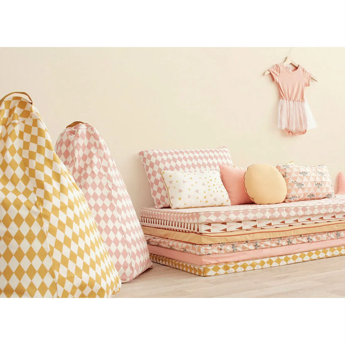 Nobodinoz Cushion Neptune Pink Honey Sparks