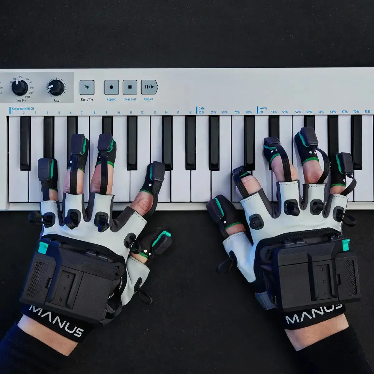 Quantum Metagloves by Manus - Mocap Fingertip Tracking Sensors
