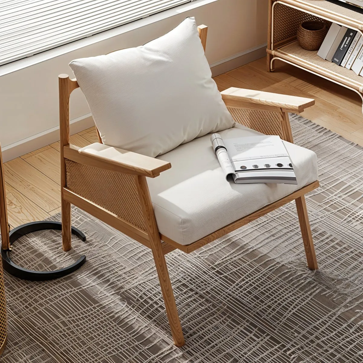 Sitz Accent Chair